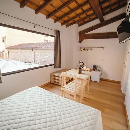 Garage Bonci Alojamento de Acomodação e Pequeno-almoço Pietrasanta