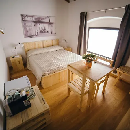Garage Bonci Bed and breakfast *
